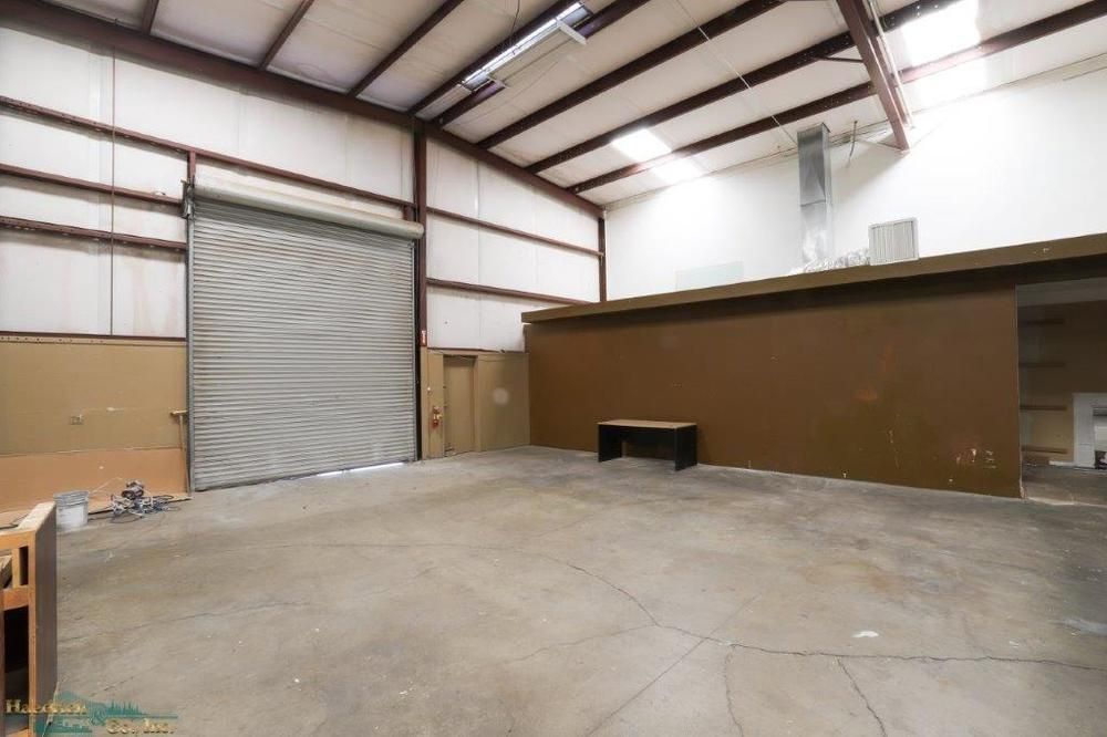 20250 Skypark Dr, Redding, CA 96002